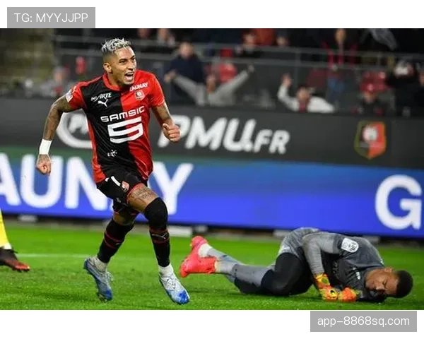 拉菲尼亚：从黑马到豪门的跃迁路径解析