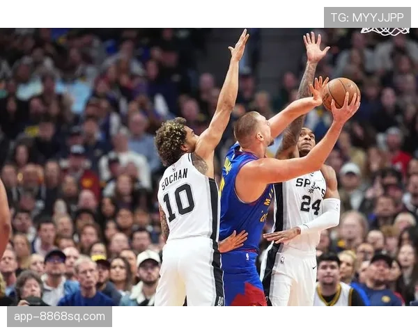 穆雷连续三分命中率显著提升，拉开与约基奇关键时刻得分差距